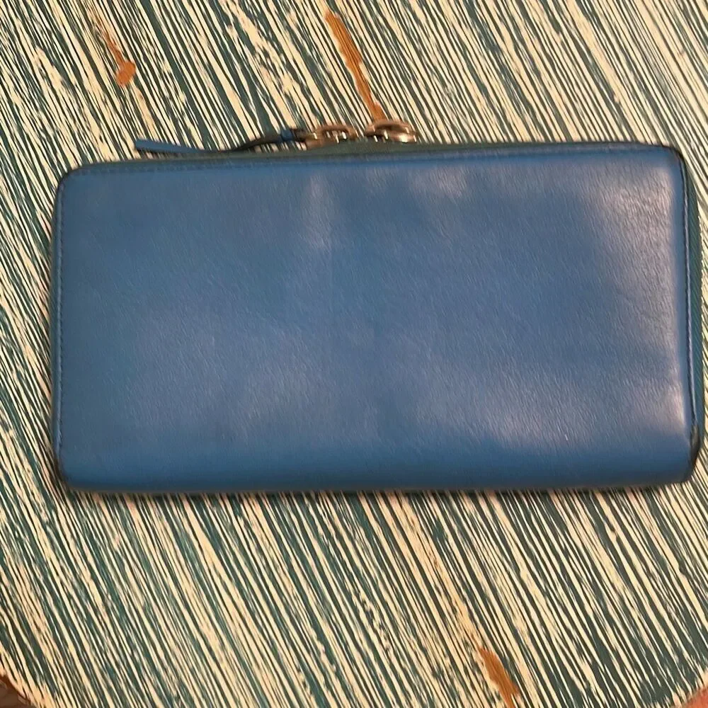 Balenciaga Women’s Leather Papier Continental Lagoon Wallet